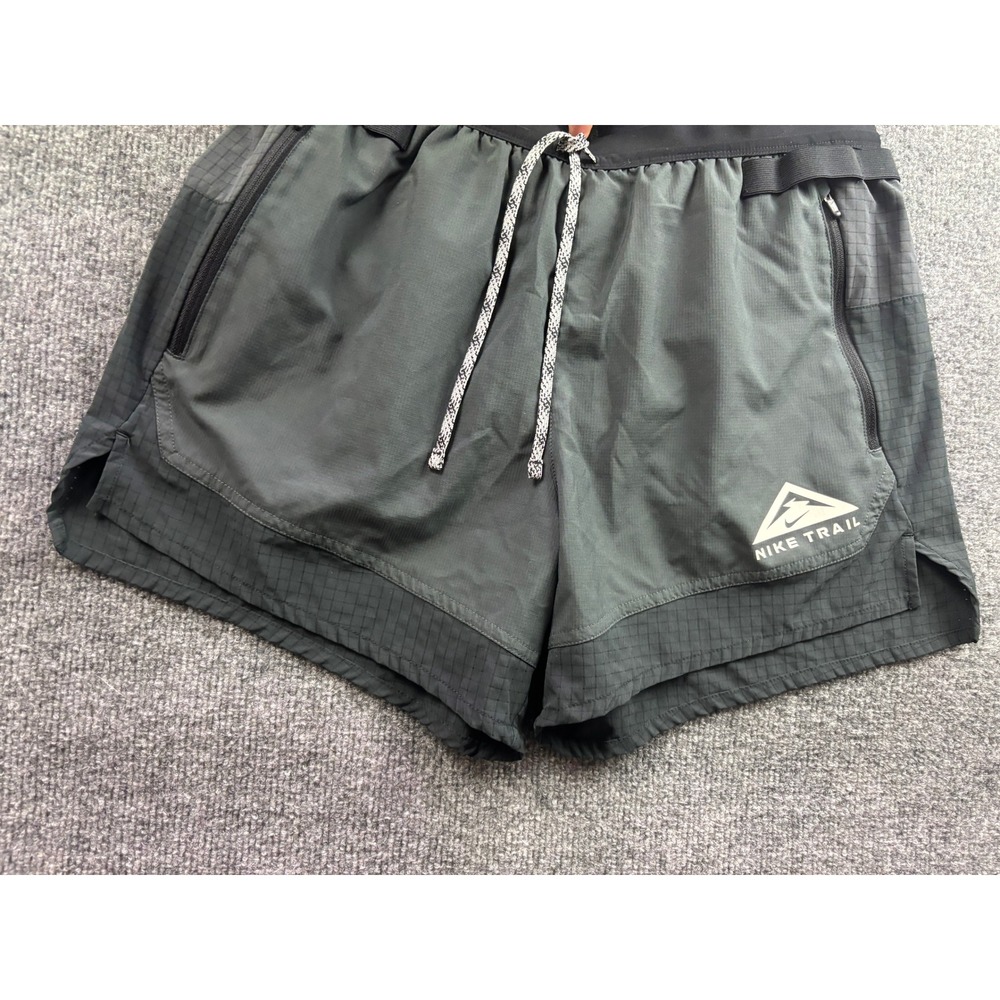 Nike Trail Running Shorts Mens Medium Grey Dri-FIT Pockets 67282